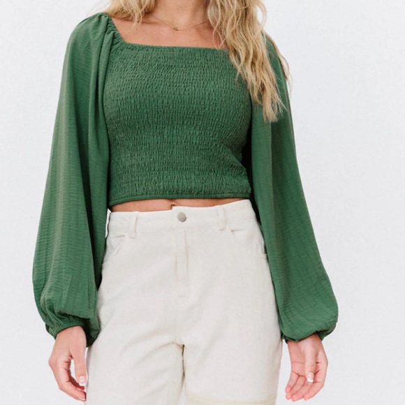 LISTICLE  Smocked Green Top Puff Sleeves -Sz M - Picture 6 of 10